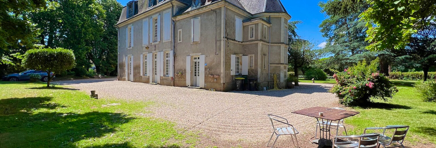 Maison 18 Pièces 826 m² à vendre à Villeneuve-sur-Lot (47300)