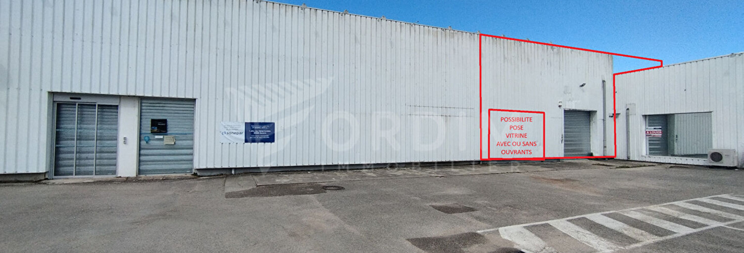 Commerce  225 m² à louer à Auxerre (89000)