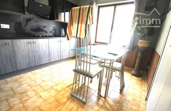 A vendre maison de plain pied avec jardin, atelier et garages — photo 4
