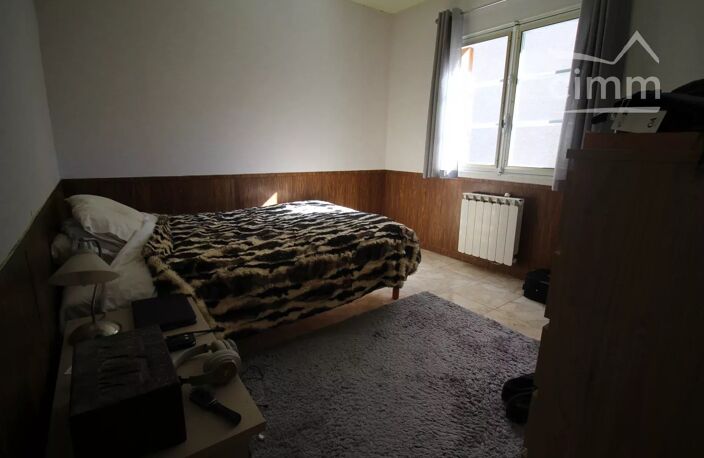 A vendre maison de plain pied avec jardin, atelier et garages — photo 5