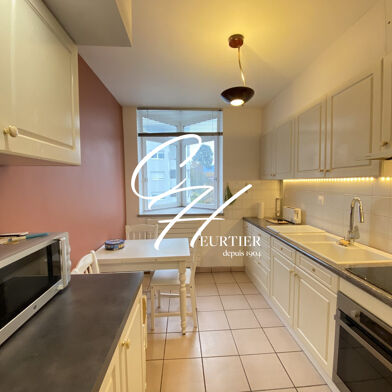 Appartement 3 pièces 800 €