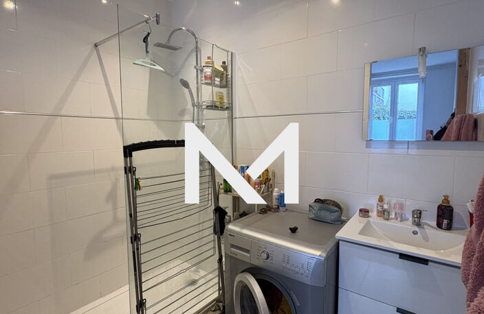 GRENOBLE - T2 RENOVE ET VENDU LOUE — photo 4