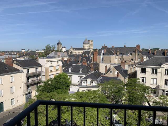 Appartement 3 pièces 71 m² à Tours — photo du bien