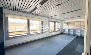 Bureau 4 Pièces 65 m² à louer à Saint-Martin-des-Champs (29600)