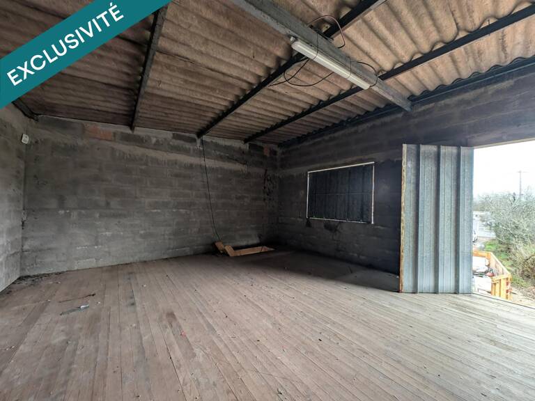 HANGAR / GARAGE  / LOCAL DE STOCKAGE / ENTREPOT — photo 1