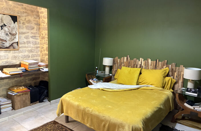 Nimes , P4 de 137 m2 avec patio lumineux en coeur de ville — photo 2