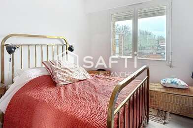 Appartement 4 pièces 240000 €