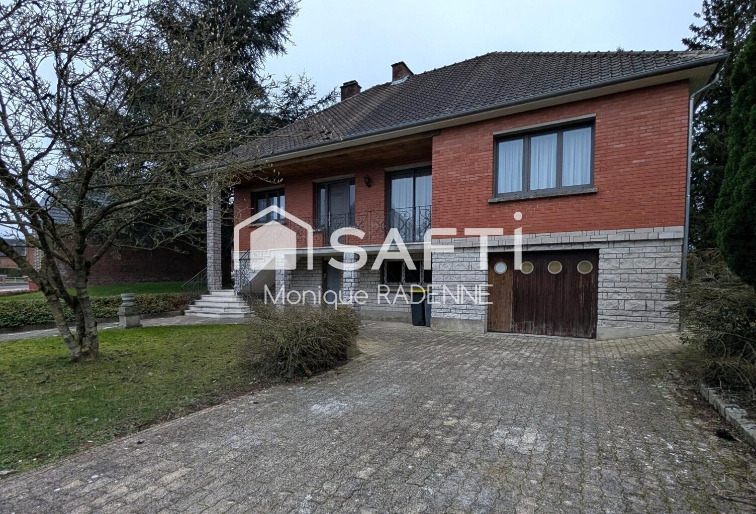 MAISON INDIVIDUELLE EN BRIQUE AVEC SOUS SOL COMPLET — photo 1