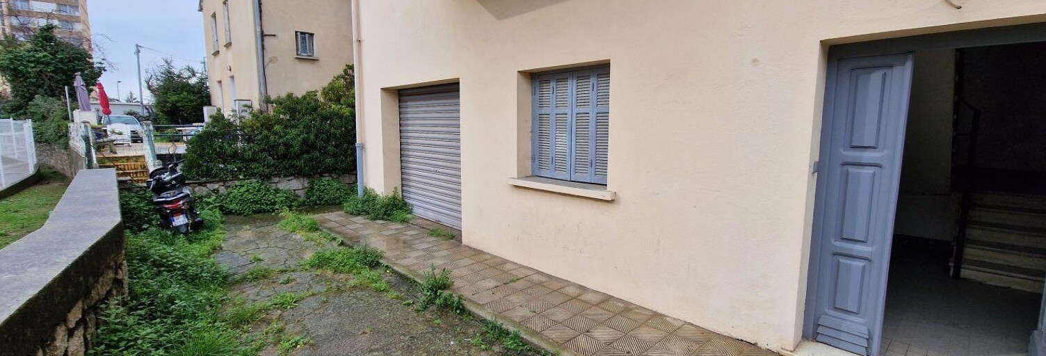 Garage  51 m² à louer à Ajaccio (20090)