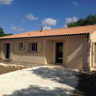 Maison 3 pièces 720 €