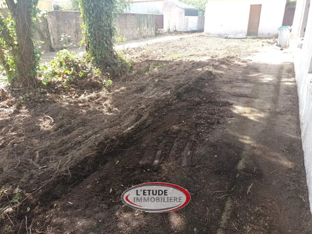 Rezé Ragon : Terrain de 218m 2, viabilisé libre de construct — photo du bien