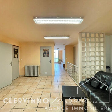 Commerce  240000 €