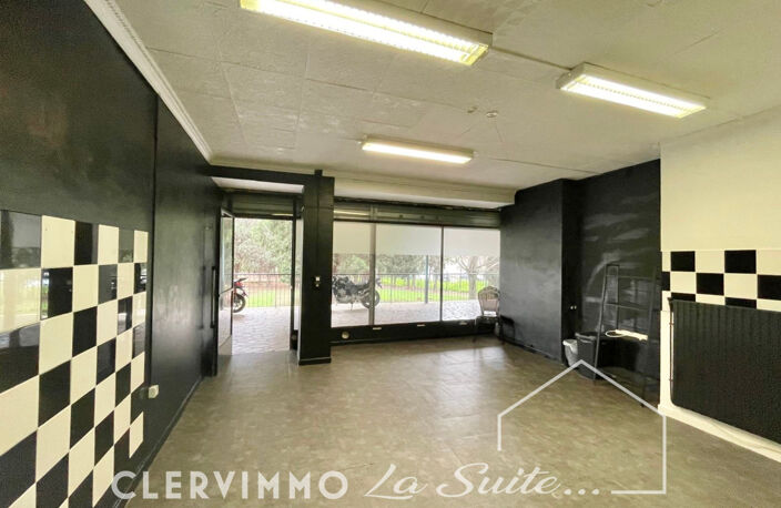 MURS COMMERCIAUX 118 M2 BOIS LE MAITRE — photo 3