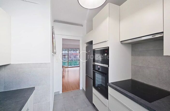 Cannes - Basse Californie 2P 50 m2 Etage élevé Proche centre ville — photo 5