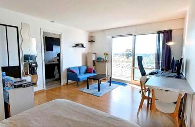 Charmant studio avec balcon et parking – RER D à pied — photo du bien