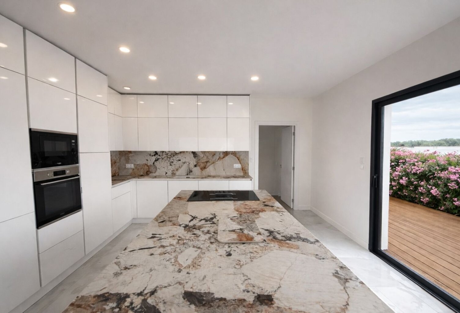 Villa — photo 1