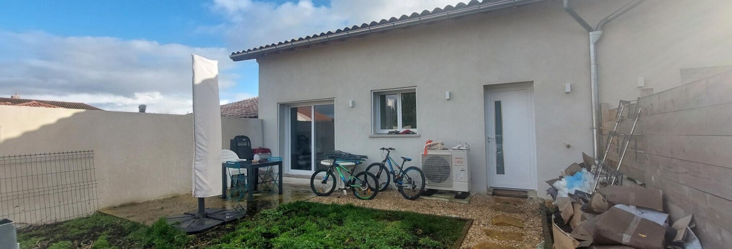 Maison  69 m² à louer à Savigneux (01480)