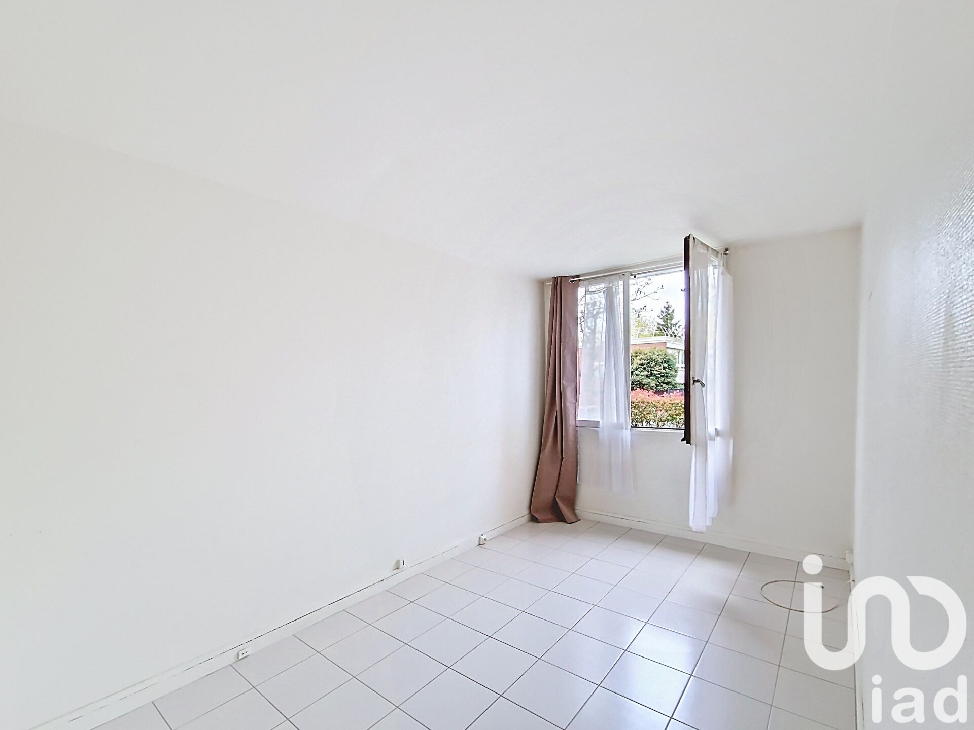 Vente Appartement 1 pièce - Photo 2