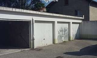 Garage   m² à louer à Valence (26000)