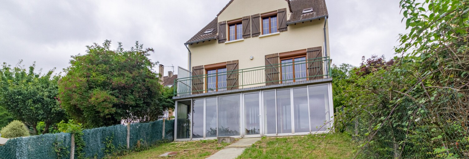 Maison 9 Pièces 183 m² à vendre à Maule (78580)