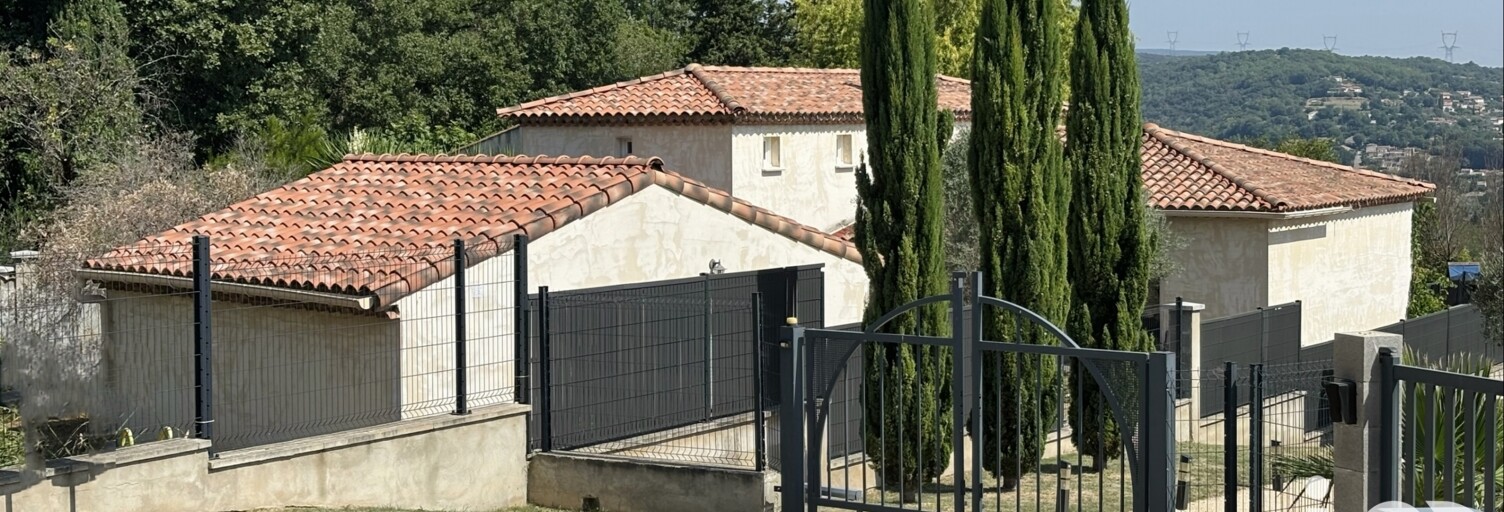 Maison 7 Pièces 154 m² à vendre à Saint-Julien-de-Peyrolas (30760)