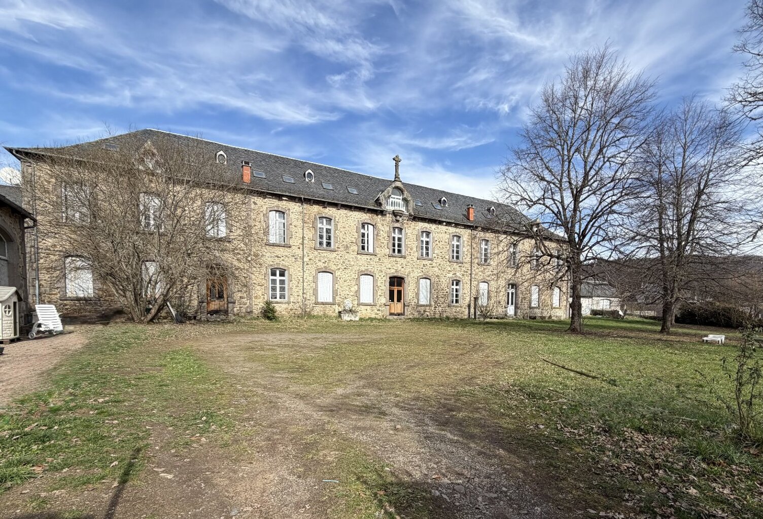 Demeure de ville et village — photo 1