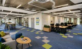 Bureau  3656 m² à louer à Lyon 8 (69008)