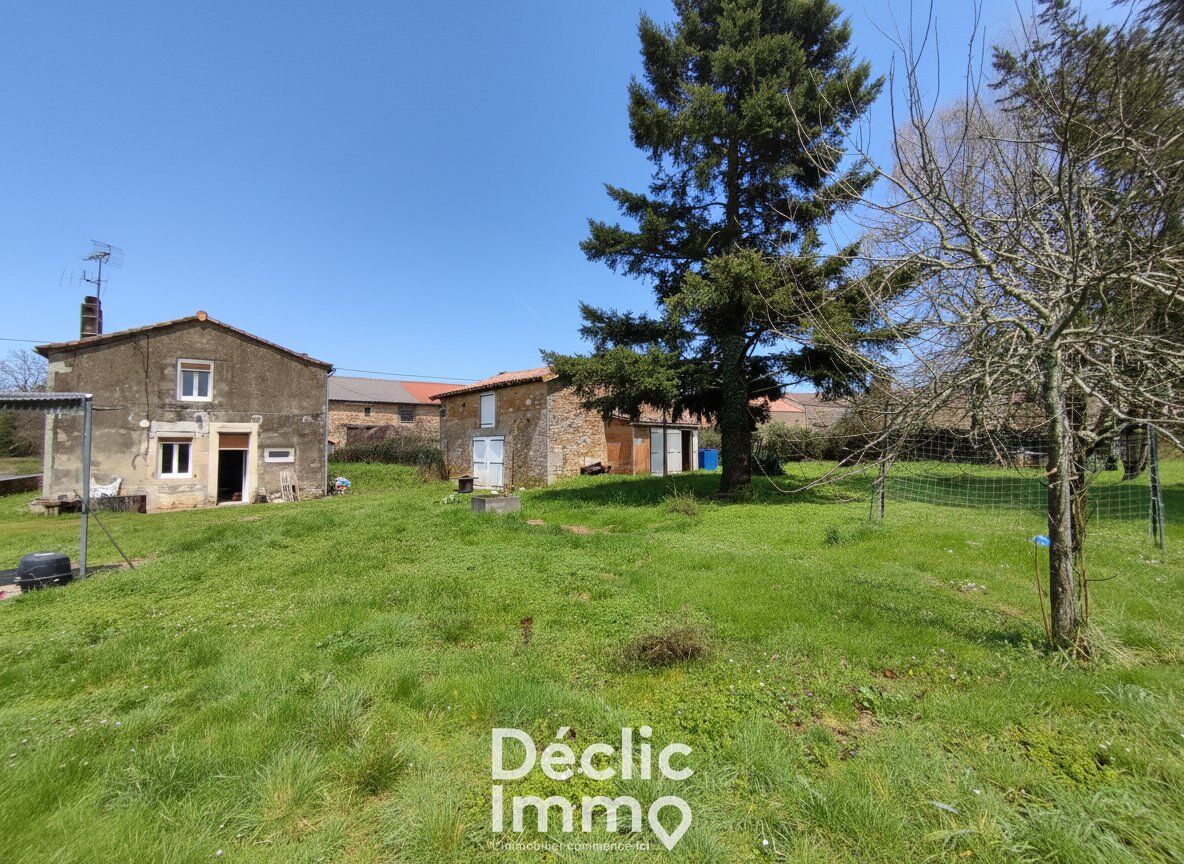 Villa / Maison  T7 à vendre Saint-Sornin 16220