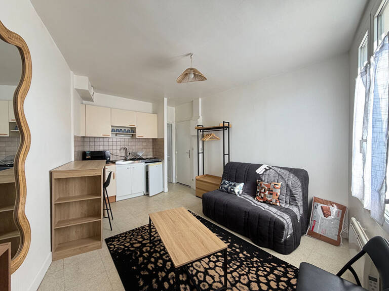STUDIO MEUBLE 17,9 m2  EVREUX — photo 1