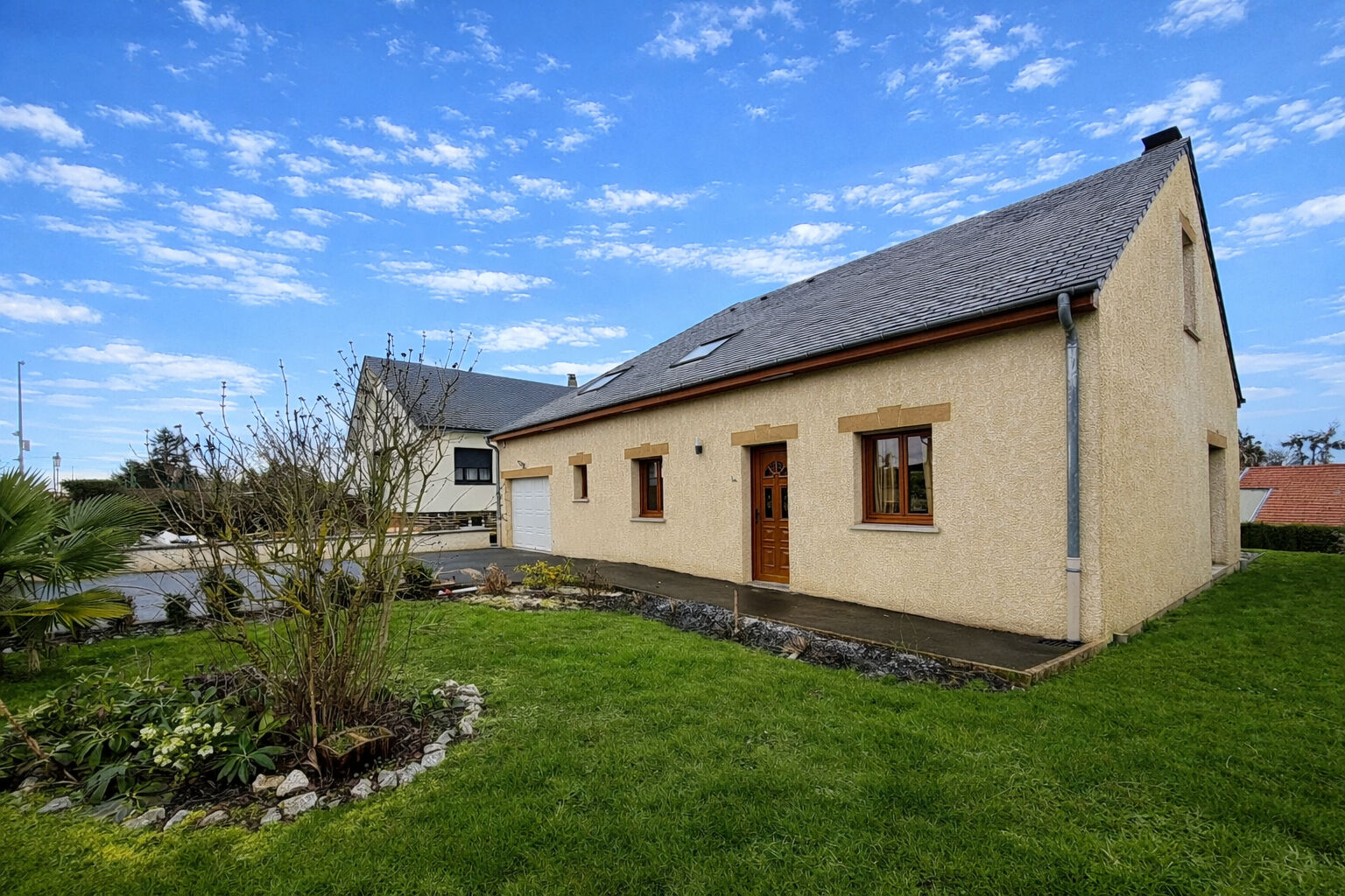 Villa / Maison  T7 à vendre Cliron 08090