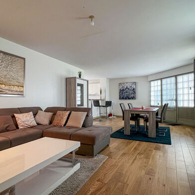 Appartement 4 pièces 141750 €