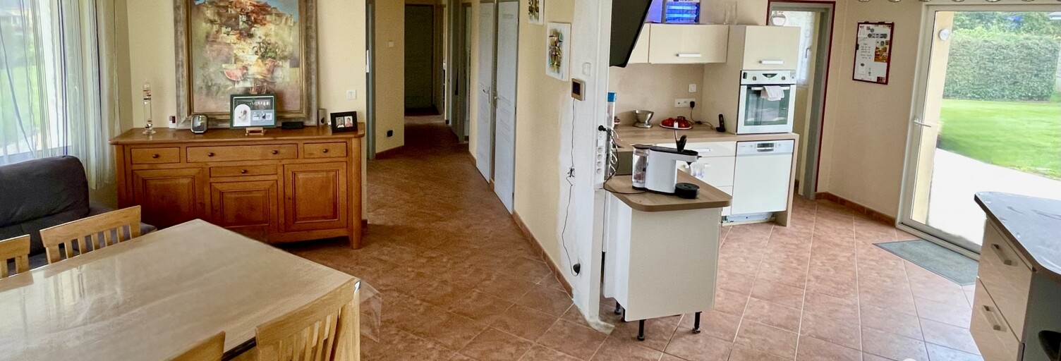 Maison 5 Pièces 152 m² à vendre à Hornoy-le-Bourg (80640)