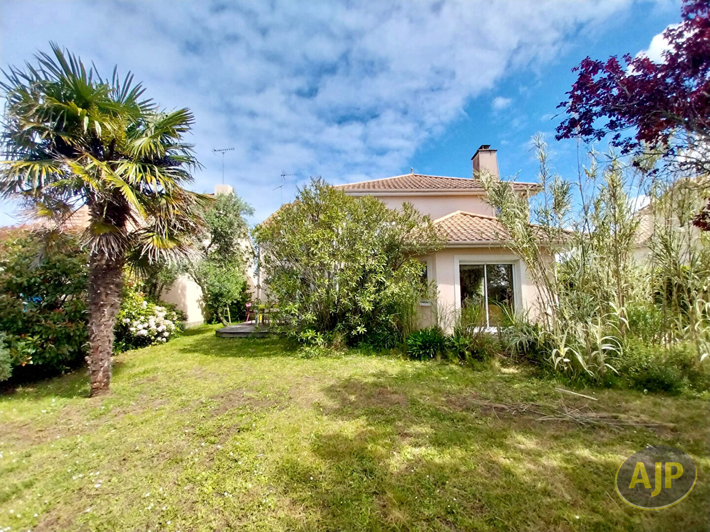 Agence immobilière de Ajp Immobilier St Marc sur Mer Tati