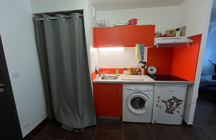 VENDU - Appartement T2 avec deux places de stationnement privatives et terrasse — photo 4