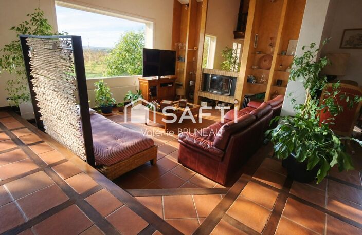 Maison contemporaine avec piscine sur 1,6 hectare  volumes exceptionnels - — photo 3