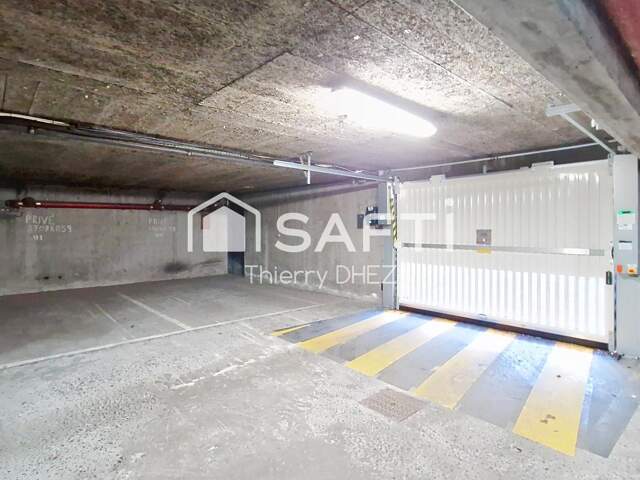 PROCHE CHR - PLACE DE PARKING EN SOUS-SOL 13m² - RÉSIDENCE SÉCURISÉE - POSSIBILITE ACHAT 2è PLACE — photo du bien