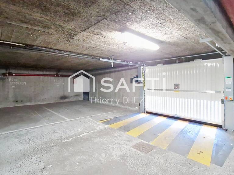 PROCHE CHR - PLACE DE PARKING EN SOUS-SOL 13m² - RÉSIDENCE SÉCURISÉE - POSSIBILITE ACHAT 2è PLACE — photo 1