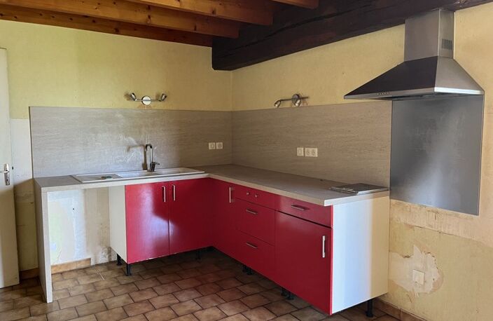 Vente maison 5 pièces 105 m² Chalais (16210) — photo 2