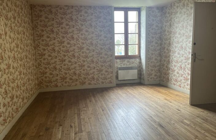 Vente maison 5 pièces 105 m² Chalais (16210) — photo 4