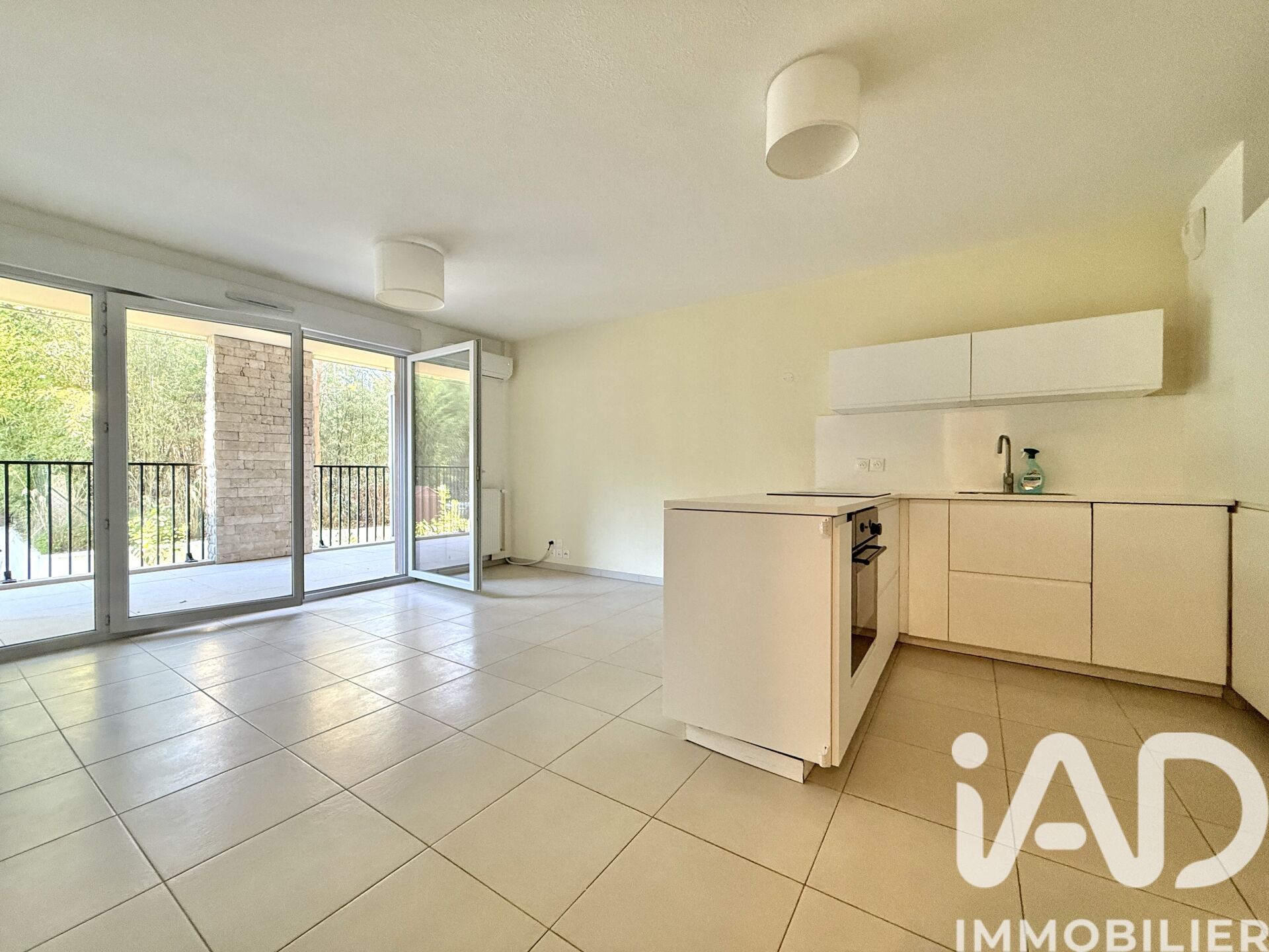 Carros - 42m² - 2p. - 1ch.