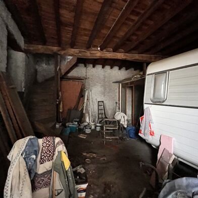 Immeuble  103740 €