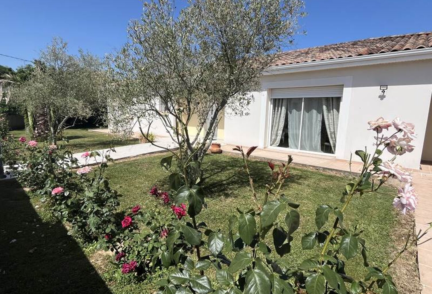 Contemporaine de 7 pièces principales — photo 1