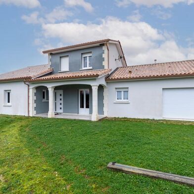 Maison 6 pièces 272896 €