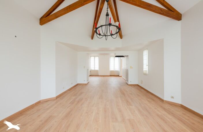 Maison en pierre de 6 pièces principales — photo 2