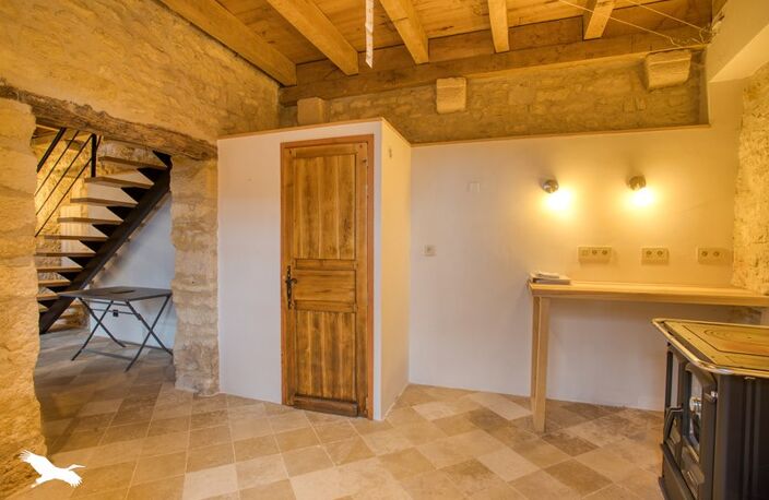 Maison en pierre de 4 pièces principales — photo 2