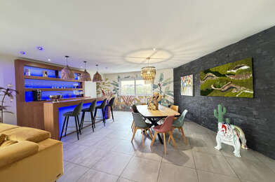 Maison 5 pièces 599000 €