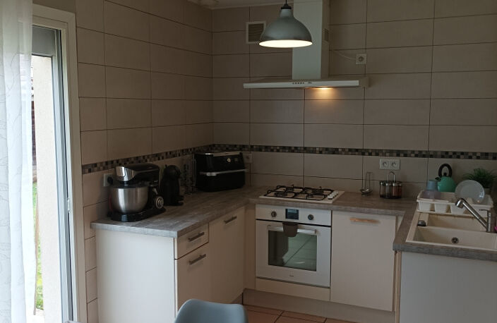 Venez découvrir cette charmante maison individuelle à deux pas des commerces  de plain pied — photo 4