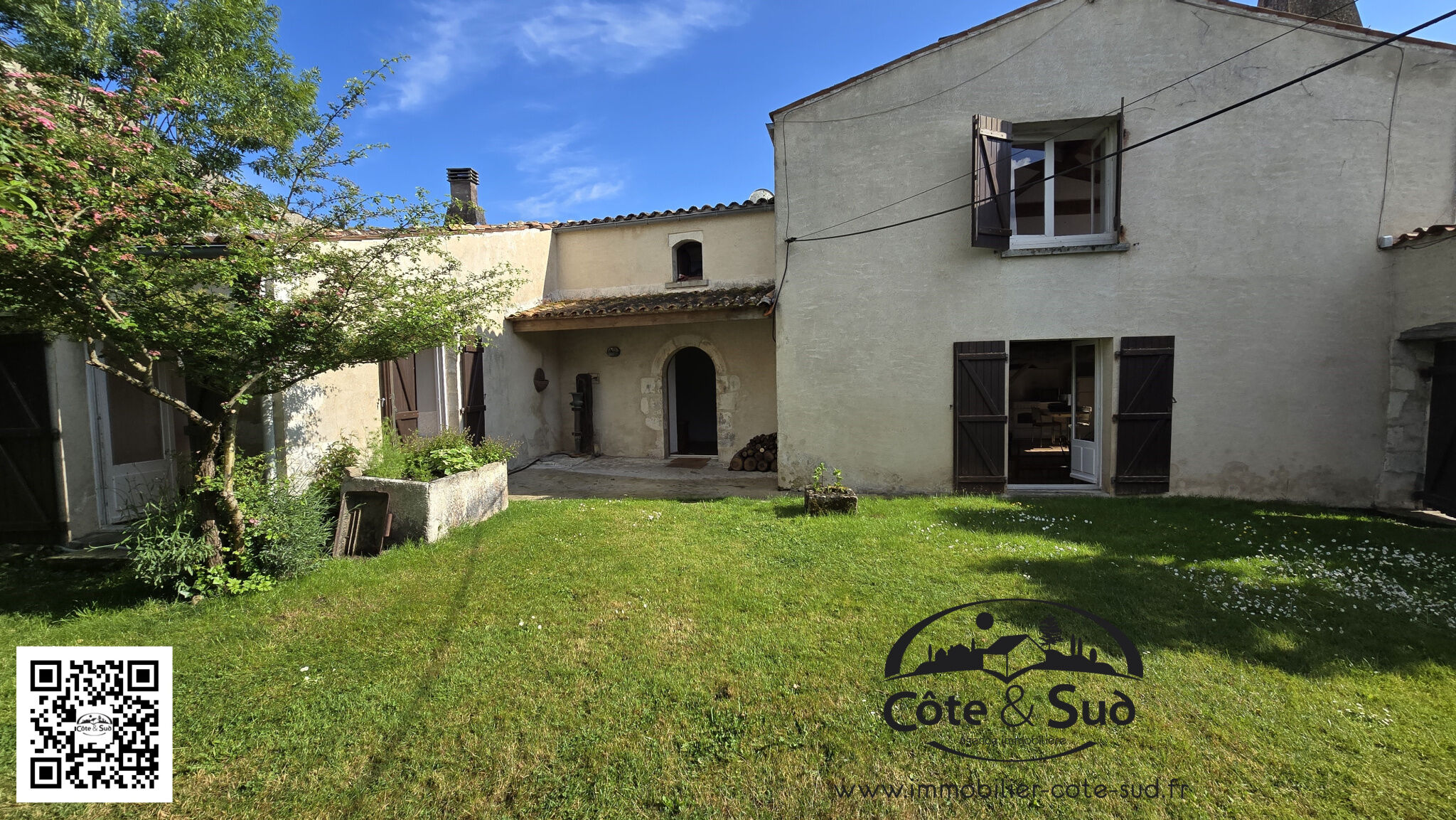 Villa / Maison  T8 à vendre Salles-sur-Mer 17220