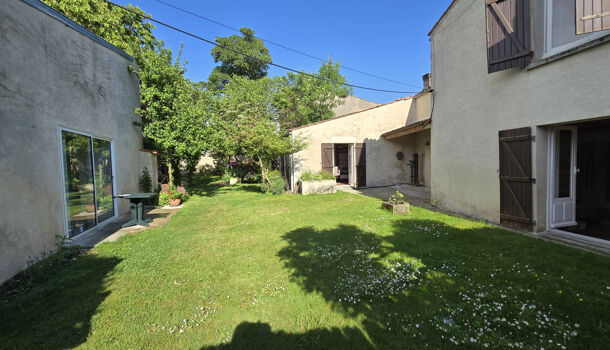 Villa / Maison 8 pièces  à vendre Salles-sur-Mer 17220