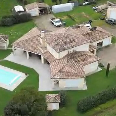 Maison 9 pièces 499000 €